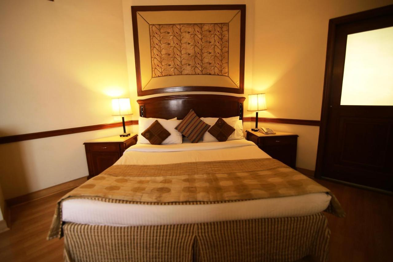 Hotel President Jalandhar Bagian luar foto