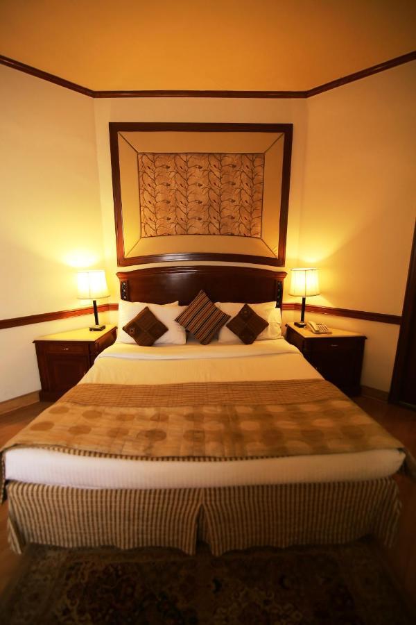 Hotel President Jalandhar Bagian luar foto