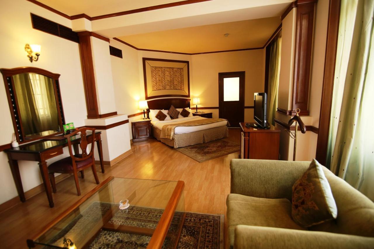 Hotel President Jalandhar Bagian luar foto