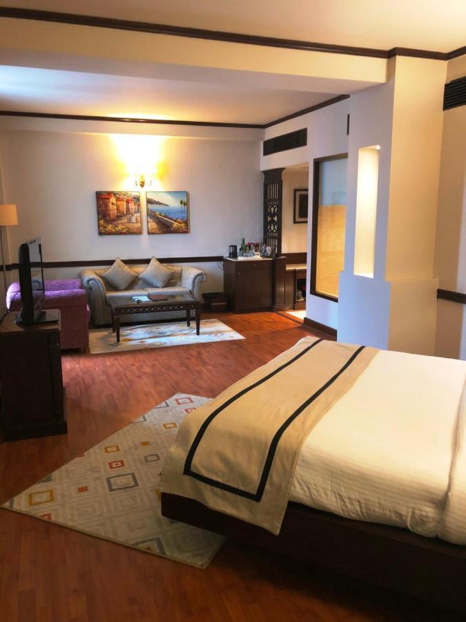 Hotel President Jalandhar Bagian luar foto