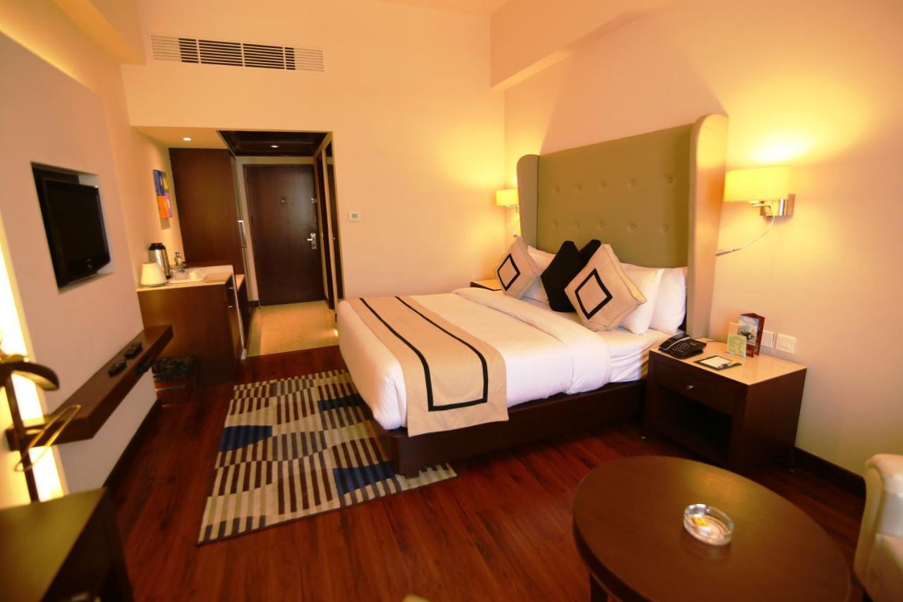 Hotel President Jalandhar Bagian luar foto